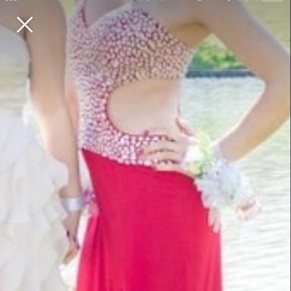 Prom dresses - Picture 3 of 3